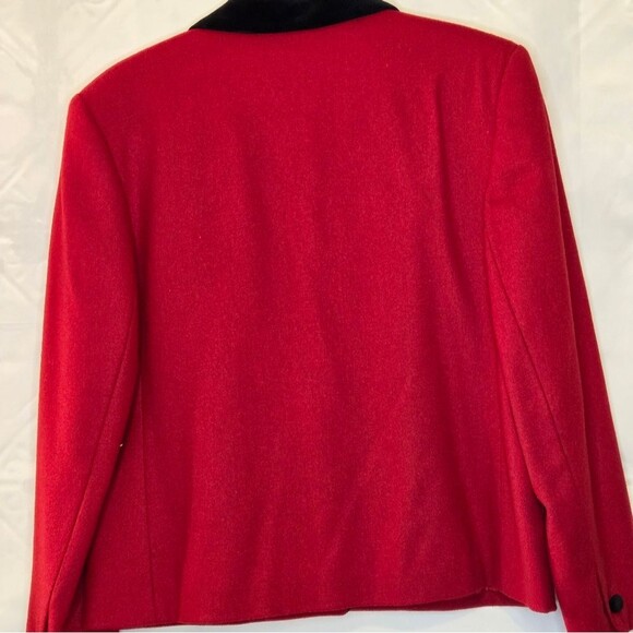 Vintage Koret Petites Women's Red w/Black Velvet Collar Wool Blazer Size 12 - Picture 13 of 14